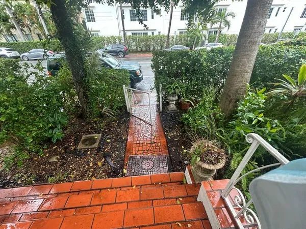 $364,999 | 1605 Michigan Avenue, Unit 929, Miami Beach, FL 33139