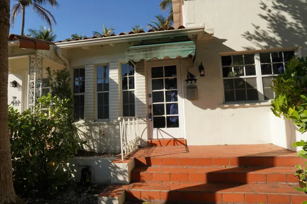 $364,999 | 1605 Michigan Avenue, Unit 929, Miami Beach, FL 33139