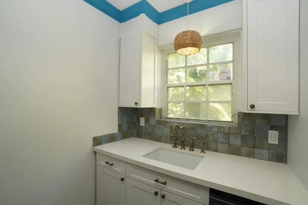 $364,999 | 1605 Michigan Avenue, Unit 929, Miami Beach, FL 33139