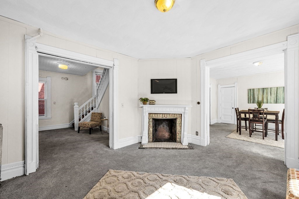 305 Bay Street Springfield, MA 01109 - Photo 3 of 42 Gallery Image 3