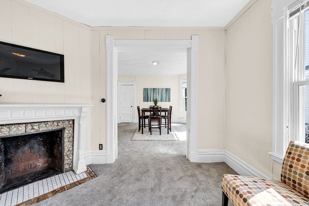 305 Bay Street Springfield, MA 01109 - Photo 4 of 42 Gallery Image 4