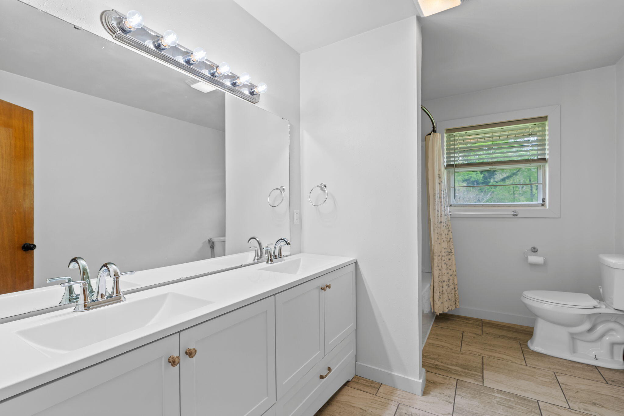 135 North Jenkins Road Rossville, GA 30741 - Photo 7 of 20 7-web-or-mls-DSC_5494