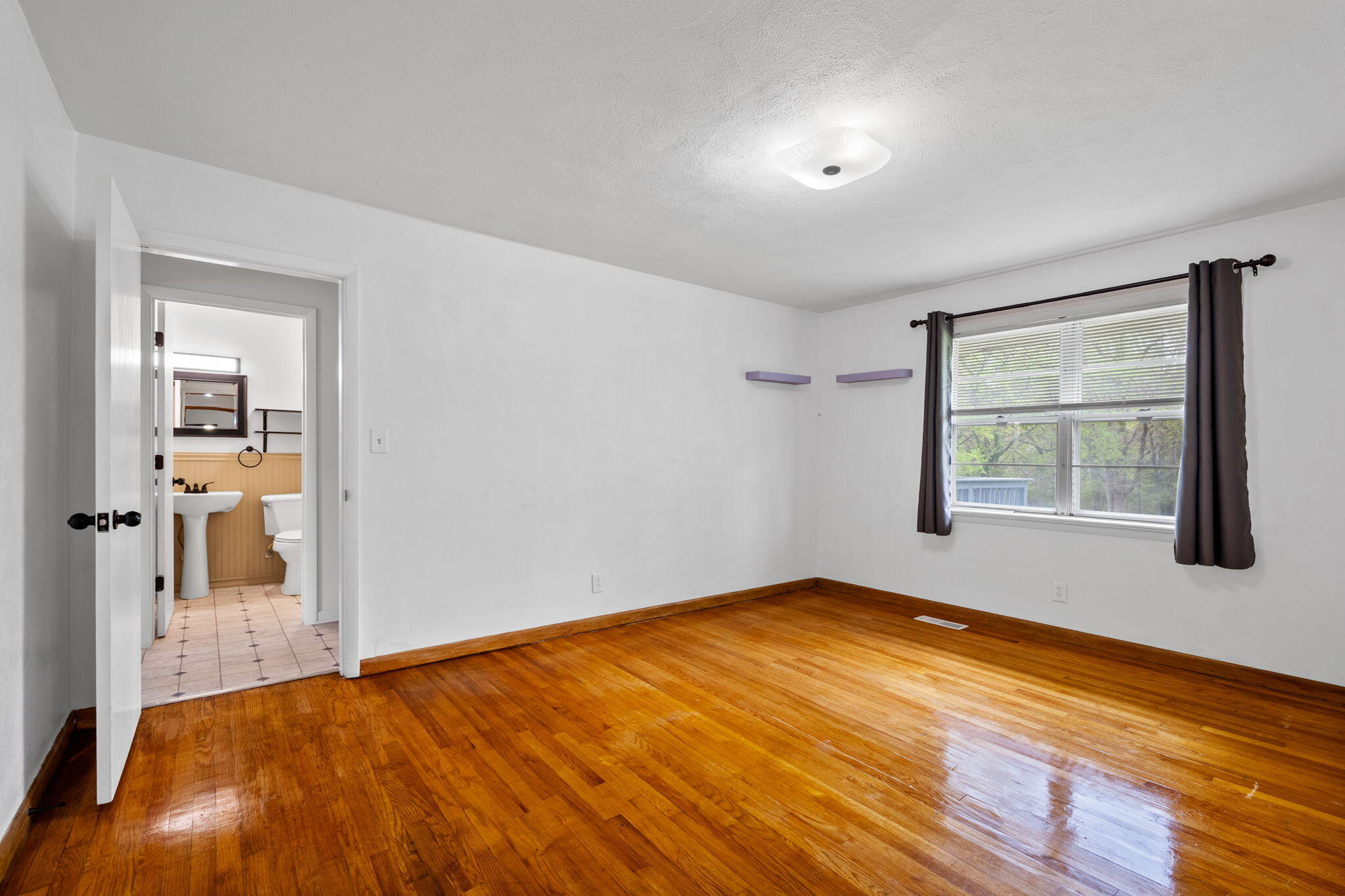 135 North Jenkins Road Rossville, GA 30741 - Photo 10 of 20 11-web-or-mls-DSC_5506