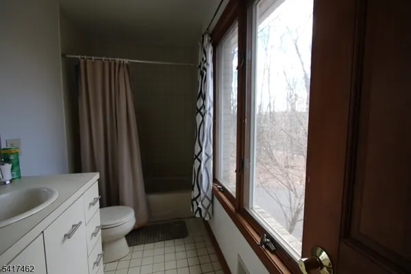 $5,500 | 306 Pleasant Valley Road, Morganville, NJ 07751