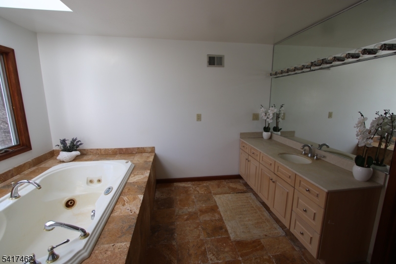 306 Pleasant Valley Road Morganville, NJ 07751 - Photo 17 of 26