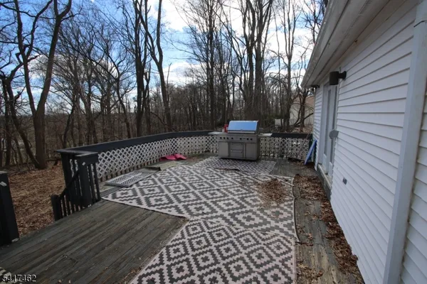 $5,500 | 306 Pleasant Valley Road, Morganville, NJ 07751