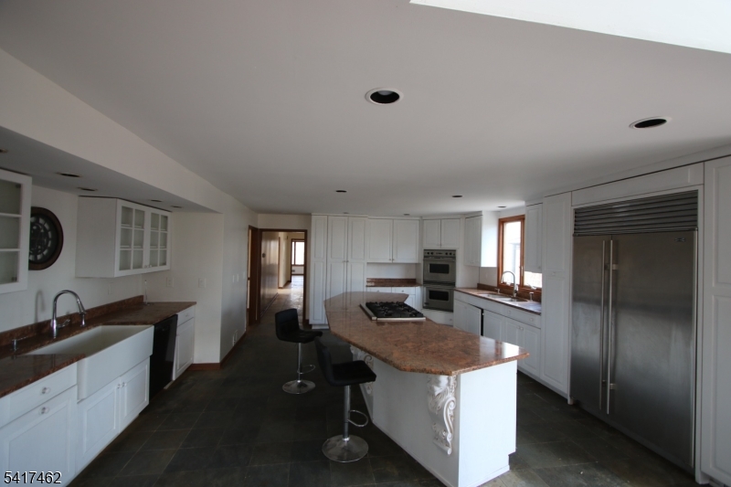 306 Pleasant Valley Road Morganville, NJ 07751 - Photo 7 of 26