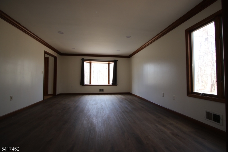 306 Pleasant Valley Road Morganville, NJ 07751 - Photo 10 of 26