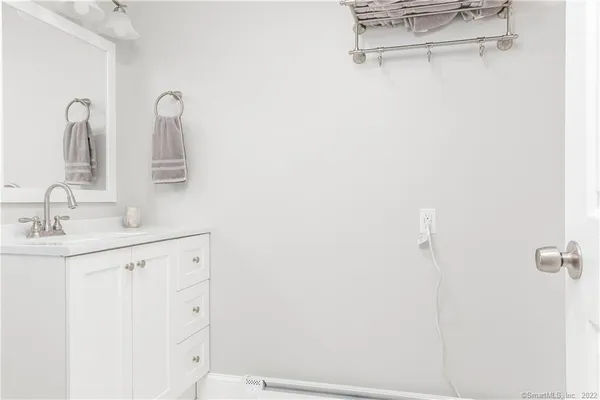 $3,500 | 18 Thompson Lane, Old Saybrook, CT 06475