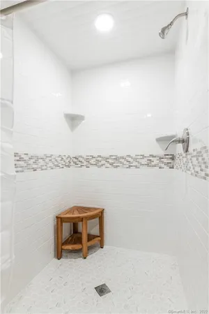 $3,500 | 18 Thompson Lane, Old Saybrook, CT 06475