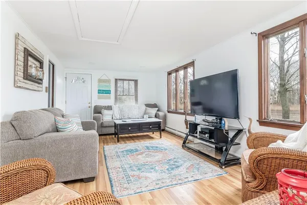 $3,500 | 18 Thompson Lane, Old Saybrook, CT 06475