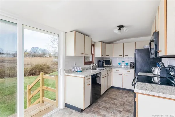 $3,500 | 18 Thompson Lane, Old Saybrook, CT 06475