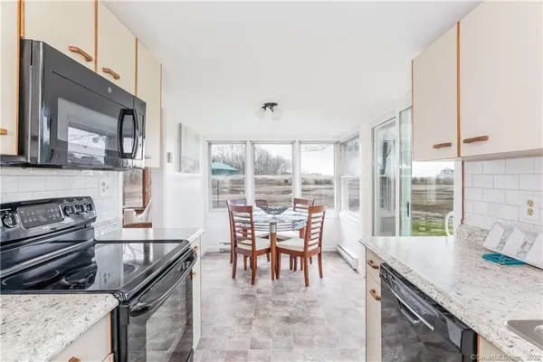 $3,500 | 18 Thompson Lane, Old Saybrook, CT 06475