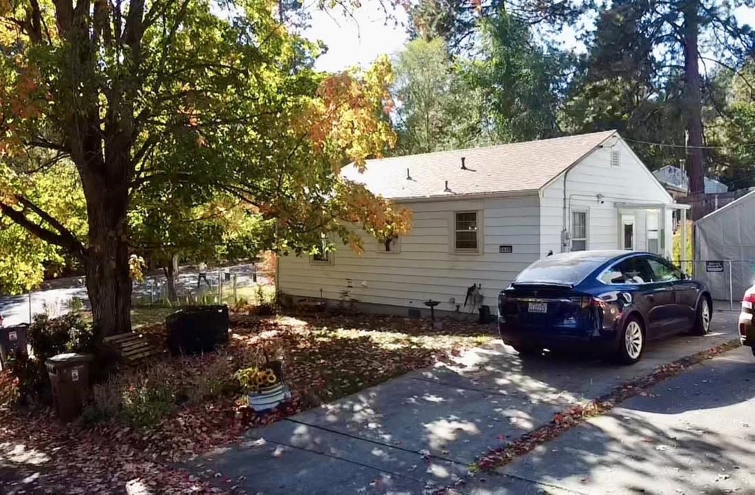 3240 West Trinity Circle Spokane, WA 99224 - Photo 2 of 28