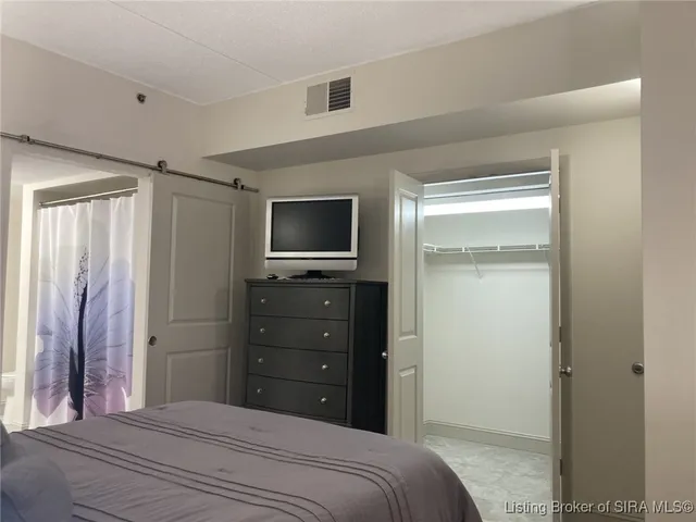 $1,775 | 1 Riverpointe Plaza, Unit 321, Jeffersonville, IN 47130