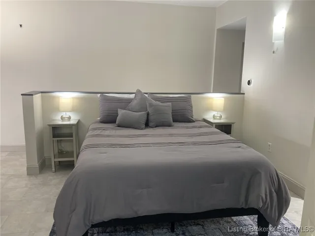 $1,775 | 1 Riverpointe Plaza, Unit 321, Jeffersonville, IN 47130