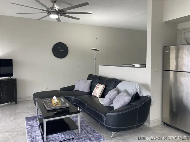 $1,775 | 1 Riverpointe Plaza, Unit 321, Jeffersonville, IN 47130