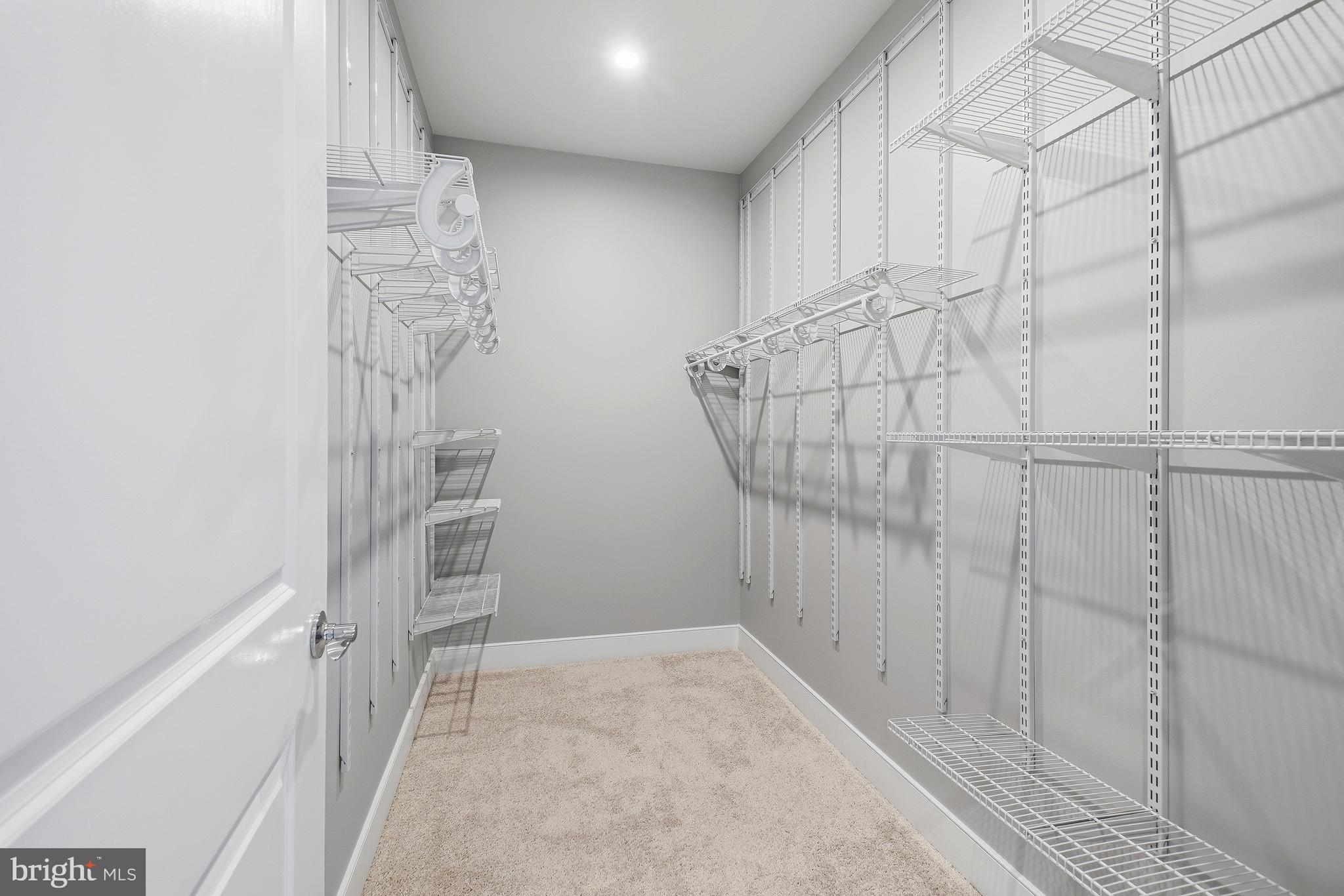 2319 Field Point Road, Unit 404 Herndon, VA 20171 - Photo 19 of 30 Gallery Image 19