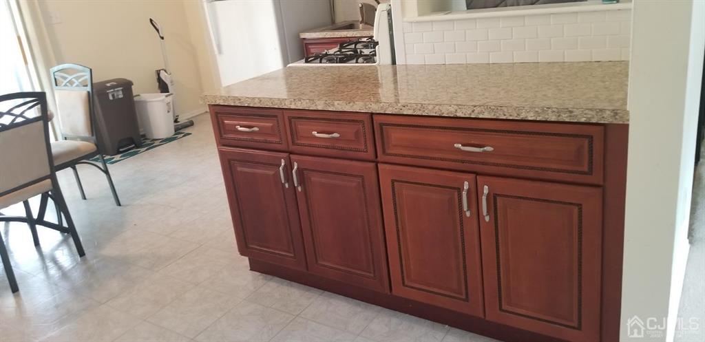 160 Evergreen Road, Unit 1B Edison, NJ 08837 - Photo 5 of 21 Gallery Image 5