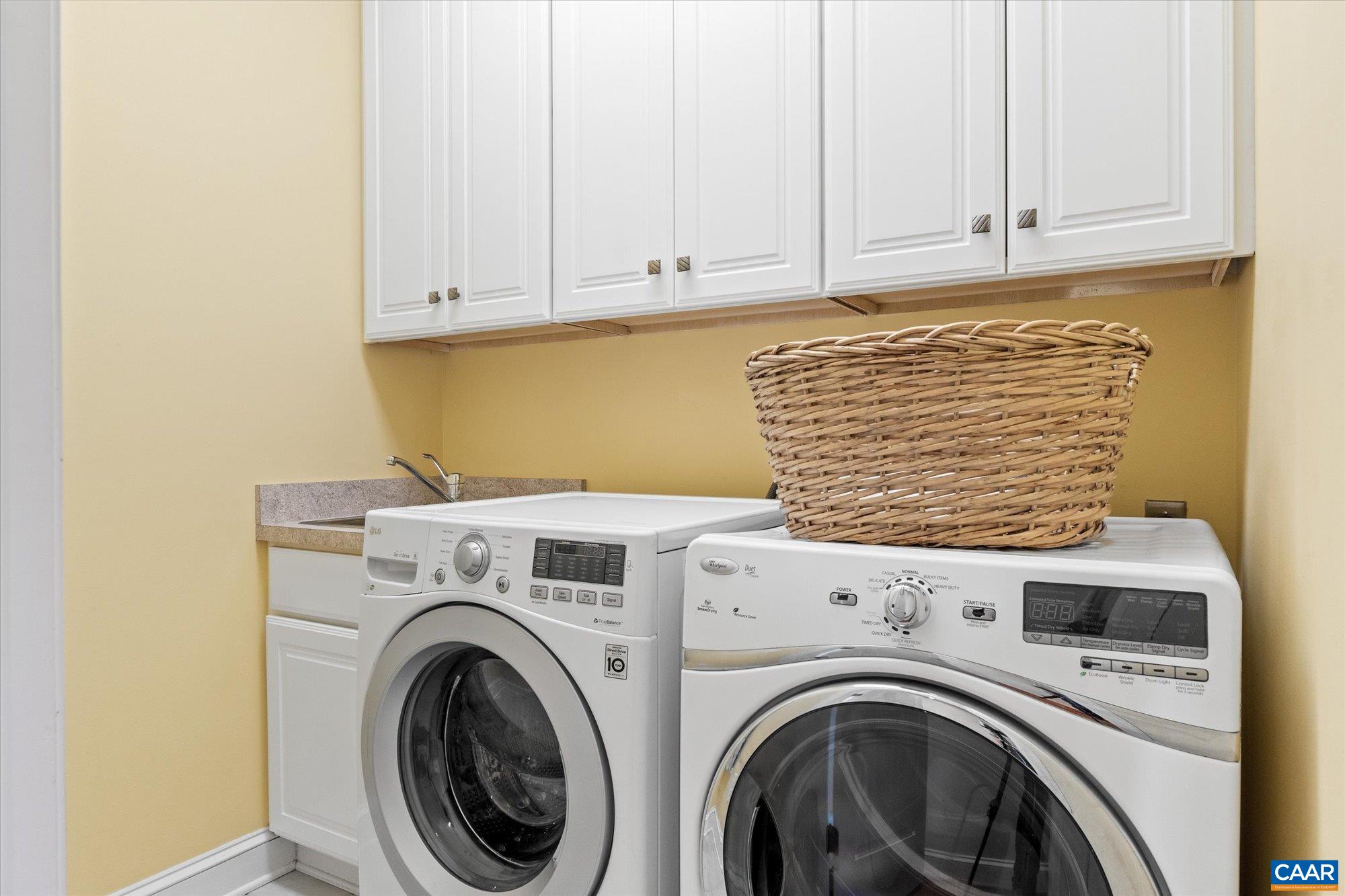 3150 Rocks Farm Court Charlottesville, VA 22903 - Photo 61 of 74 a utility room with dryer and washer