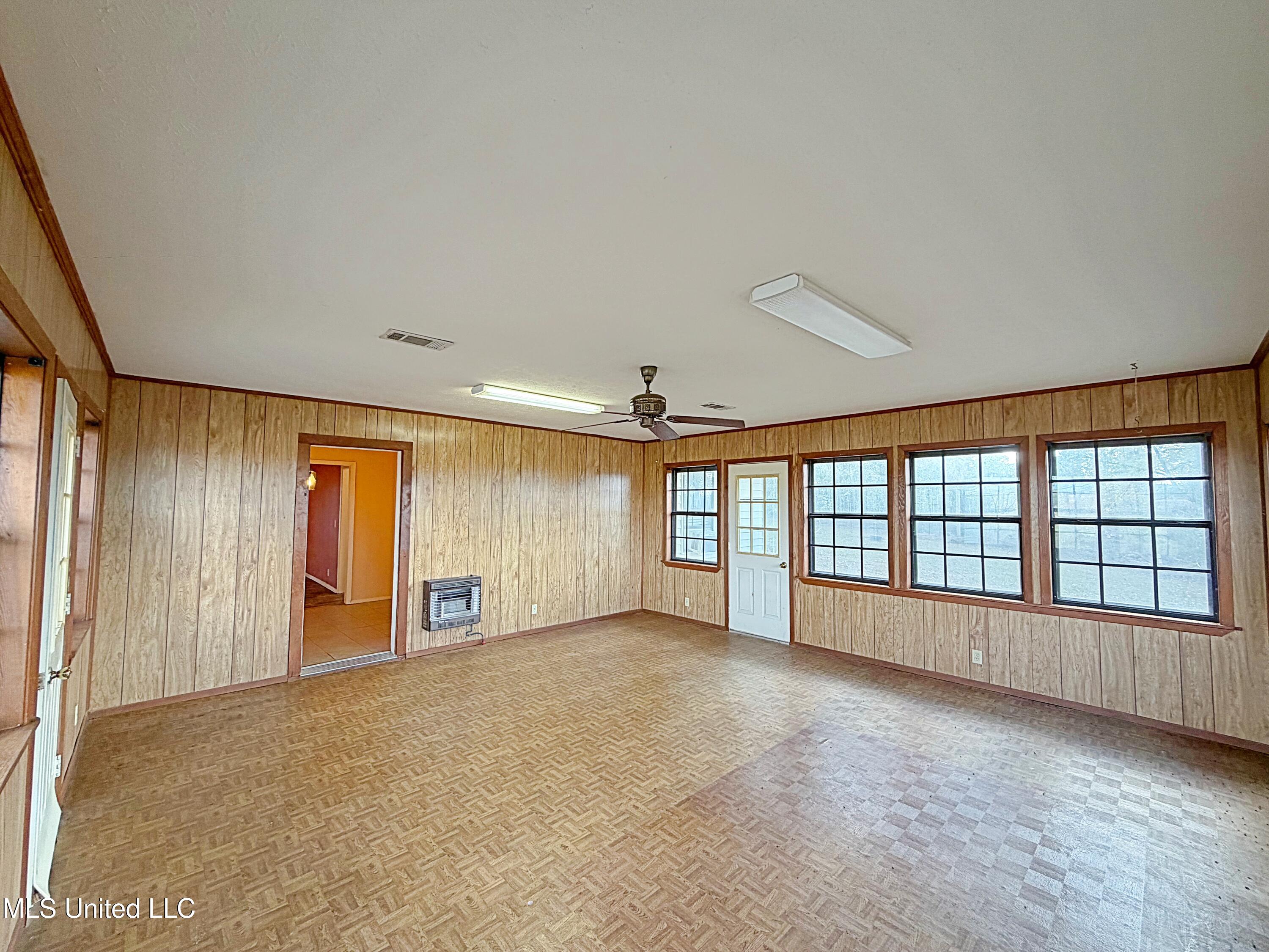 4011 Midway Road Carthage, MS 39051 - Photo 19 of 26 sunroom