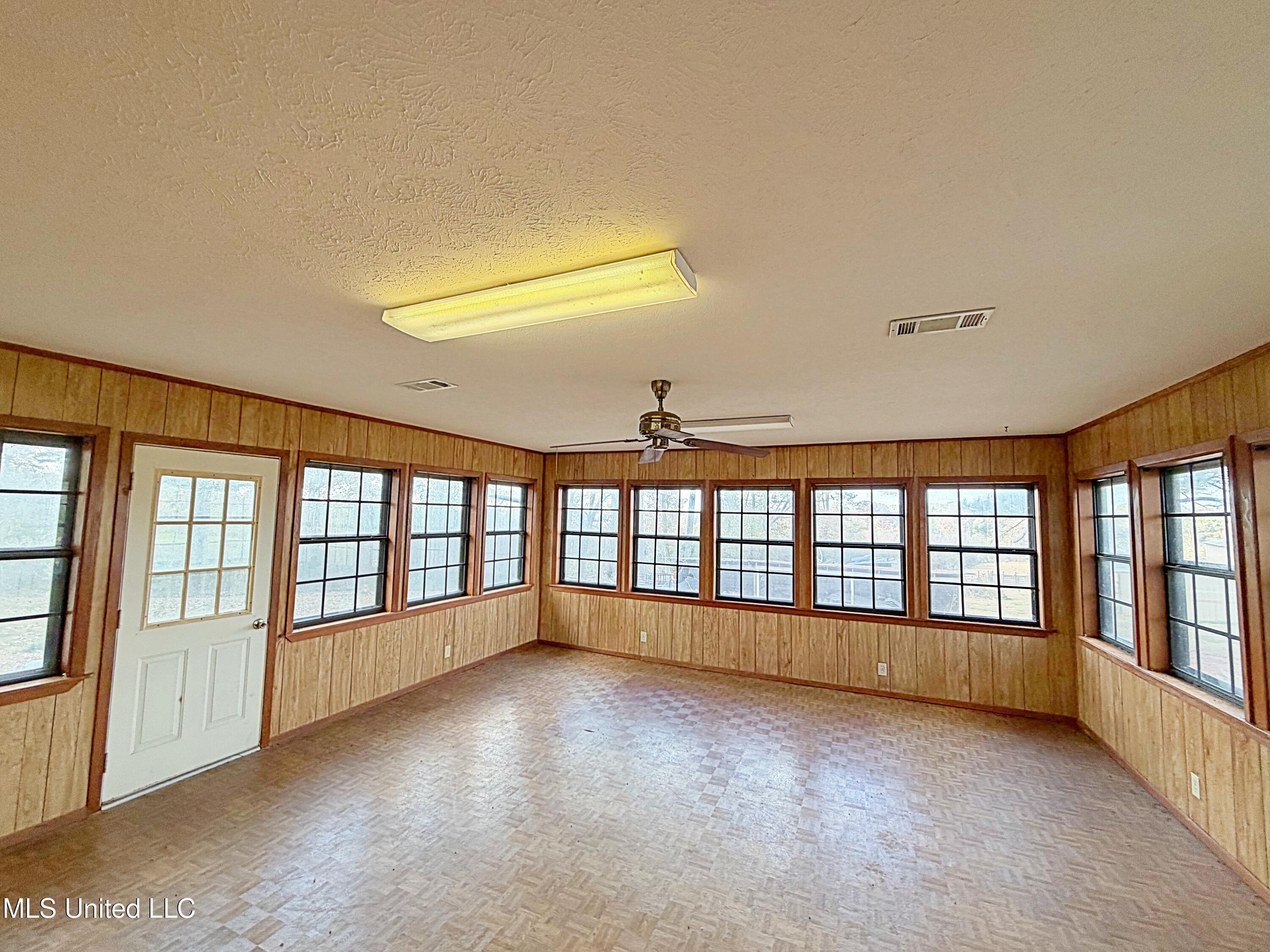4011 Midway Road Carthage, MS 39051 - Photo 20 of 26 sunroom View ii