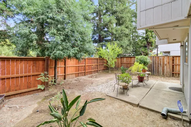 $350,000 | 4024 Hollow Wood Court, Carmichael, CA 95608