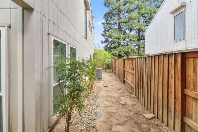 $350,000 | 4024 Hollow Wood Court, Carmichael, CA 95608