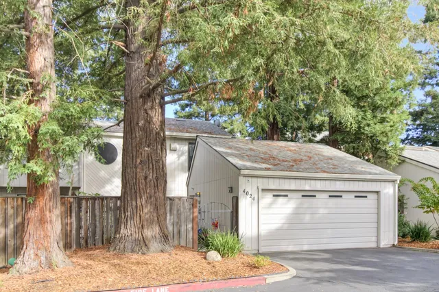 $350,000 | 4024 Hollow Wood Court, Carmichael, CA 95608
