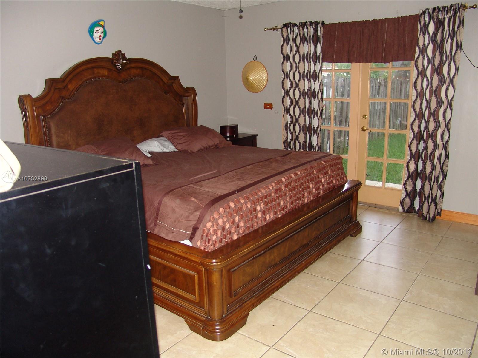 5673 Southwest 149th Avenue Miami, FL 33193 - Photo 15 of 34