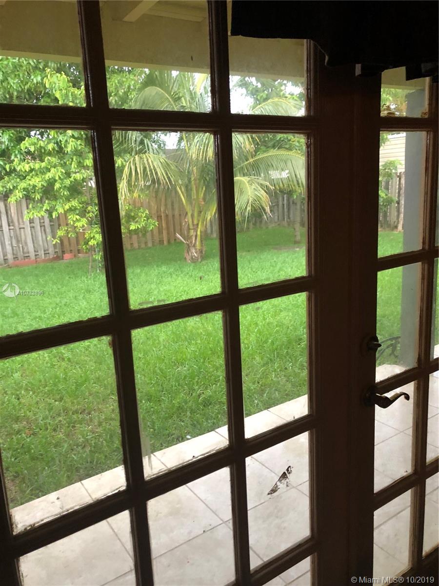 5673 Southwest 149th Avenue Miami, FL 33193 - Photo 18 of 34