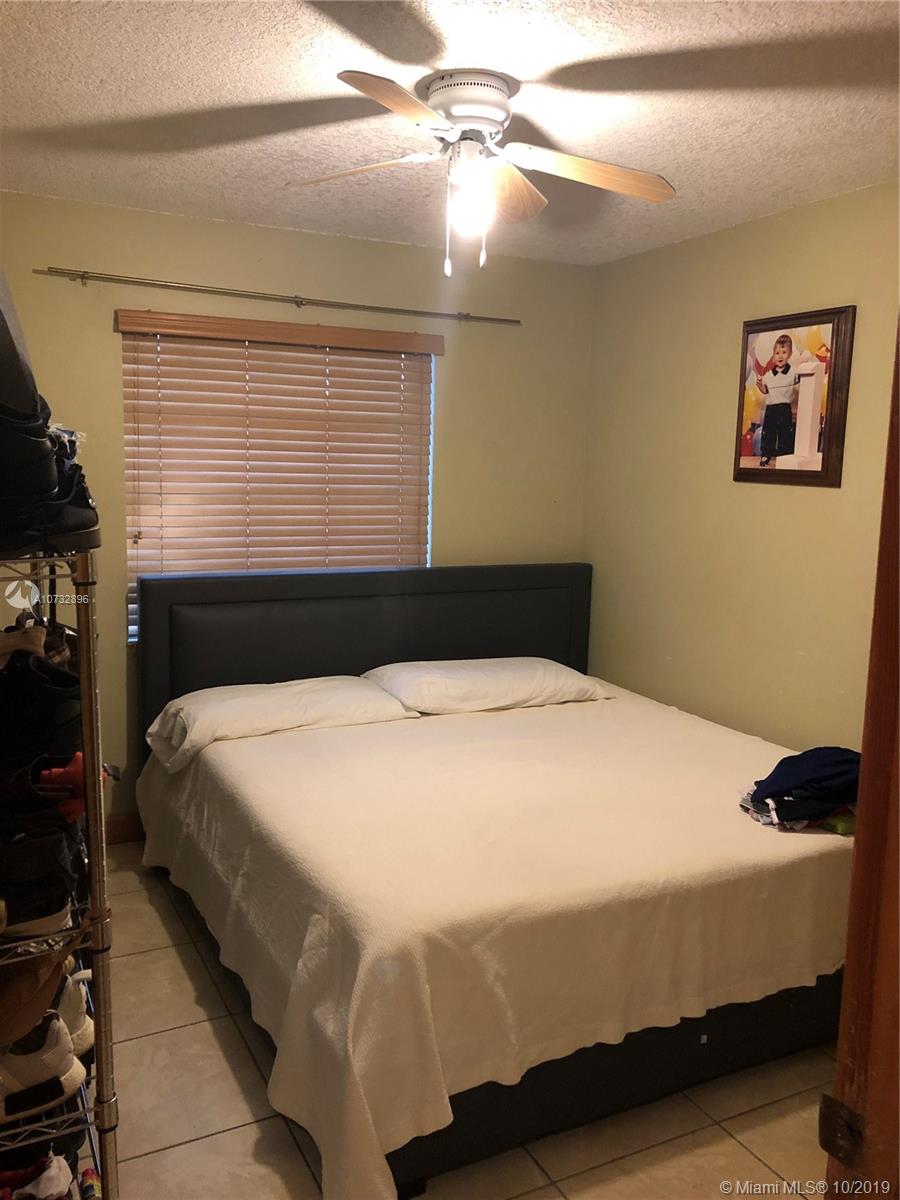 5673 Southwest 149th Avenue Miami, FL 33193 - Photo 19 of 34