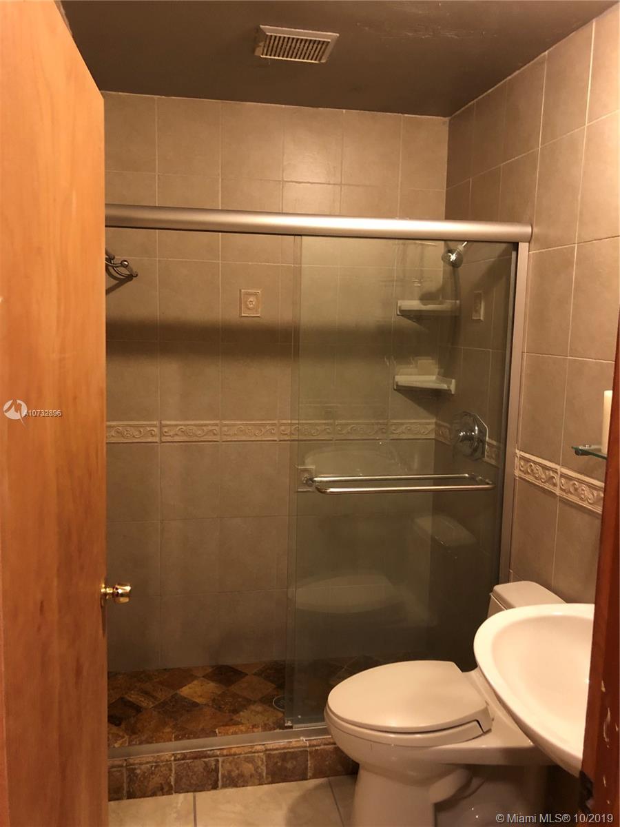 5673 Southwest 149th Avenue Miami, FL 33193 - Photo 21 of 34