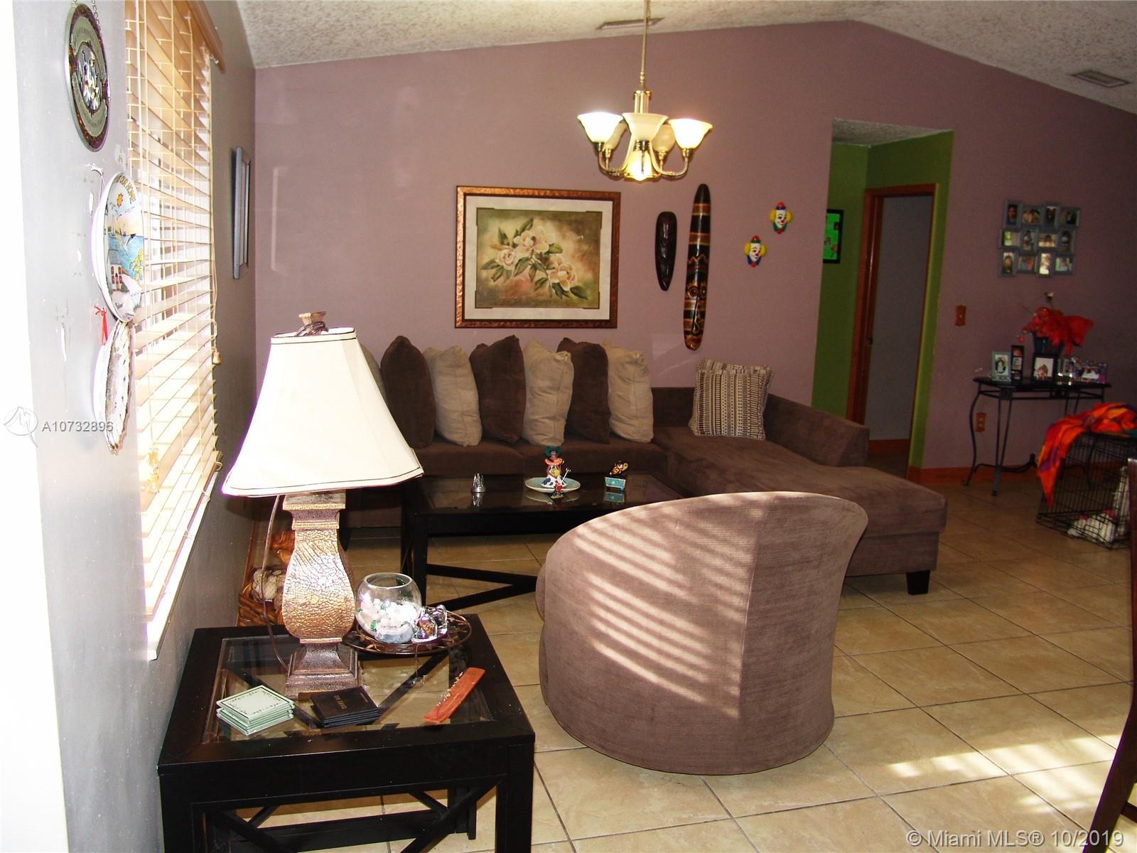 5673 Southwest 149th Avenue Miami, FL 33193 - Photo 6 of 34