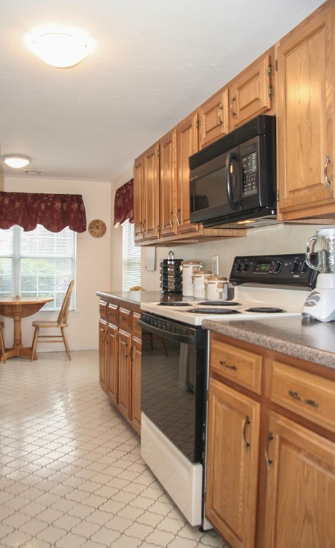 516 Ridgefield Circle, Unit A Clinton, MA 01510 - Photo 14 of 25 Gallery Image 14