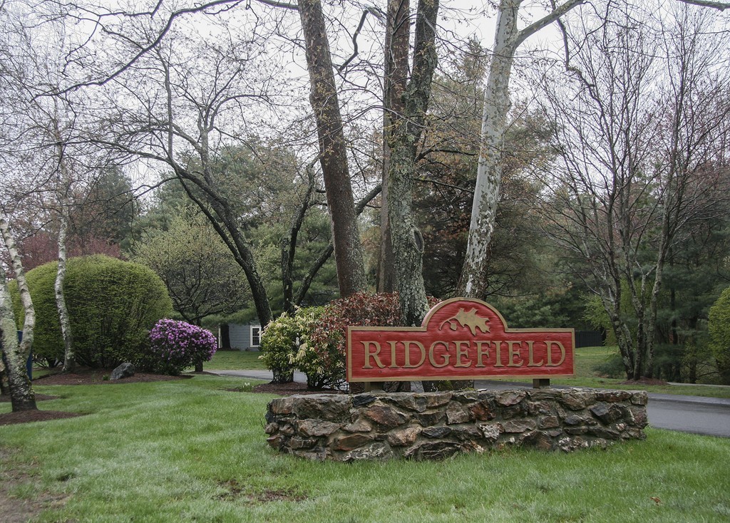516 Ridgefield Circle, Unit A Clinton, MA 01510 - Photo 2 of 25 Gallery Image 2