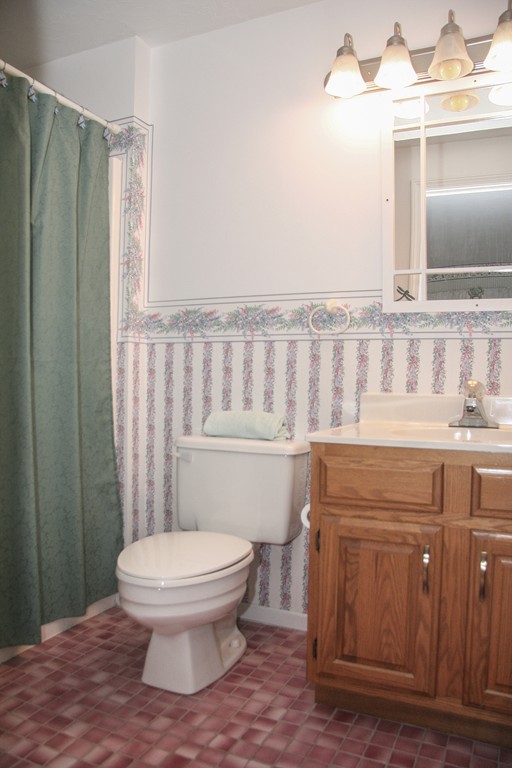 516 Ridgefield Circle, Unit A Clinton, MA 01510 - Photo 23 of 25 Gallery Image 23