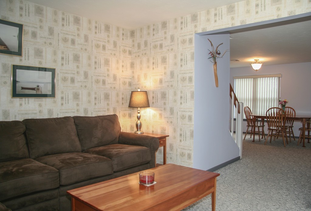 516 Ridgefield Circle, Unit A Clinton, MA 01510 - Photo 8 of 25 Gallery Image 8