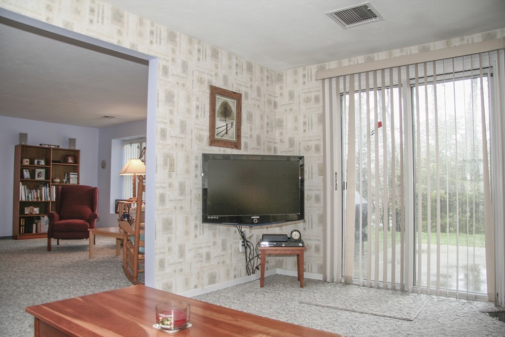 516 Ridgefield Circle, Unit A Clinton, MA 01510 - Photo 9 of 25 Gallery Image 9