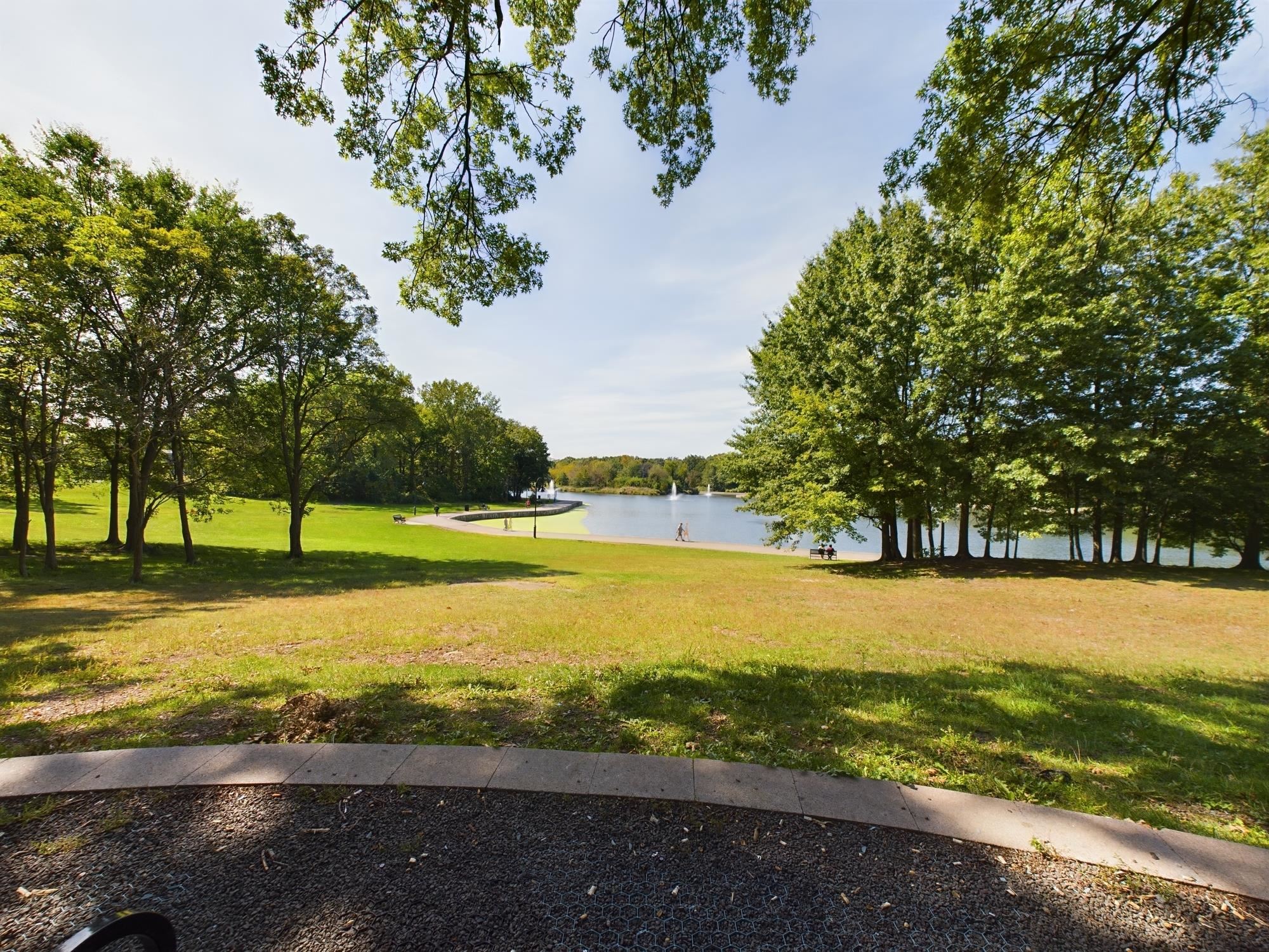 8550 Boulevard East, Unit 3C North Bergen, NJ 07047 - Photo 24 of 25 a view of an ocean and beach