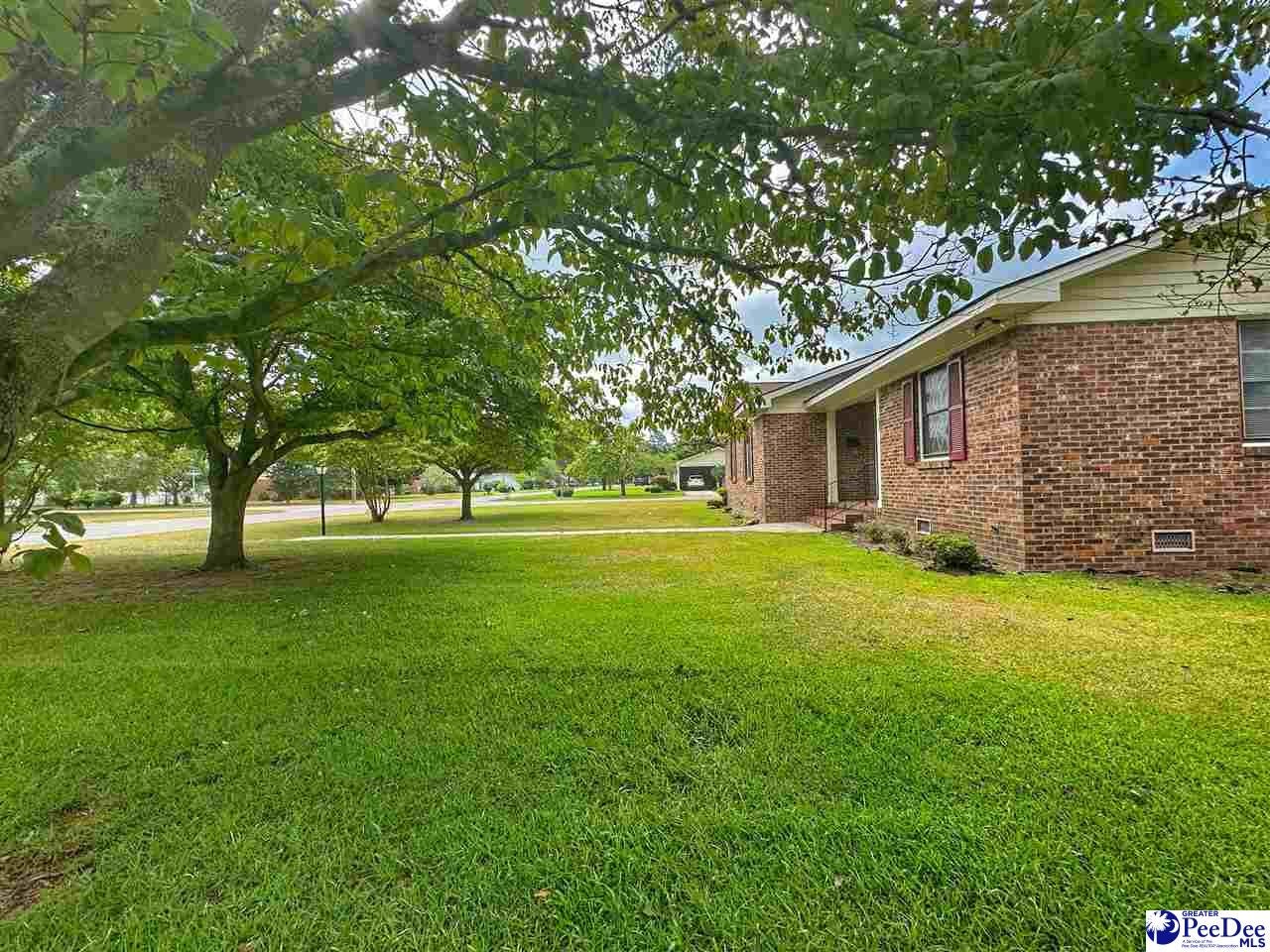 910 East Madison Street Dillon, SC 29536 - Photo 19 of 51 Gallery Image 19