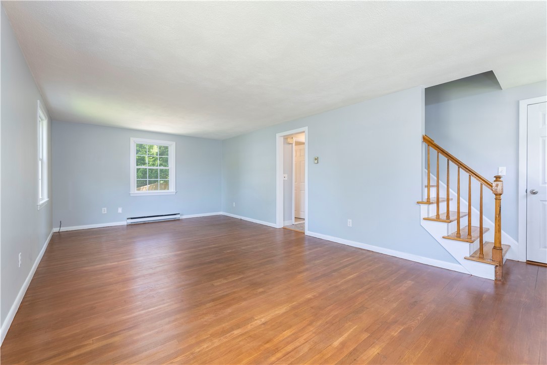 7 Checkerberry Road Narragansett, RI 02882 - Photo 5 of 14 Gallery Image 5