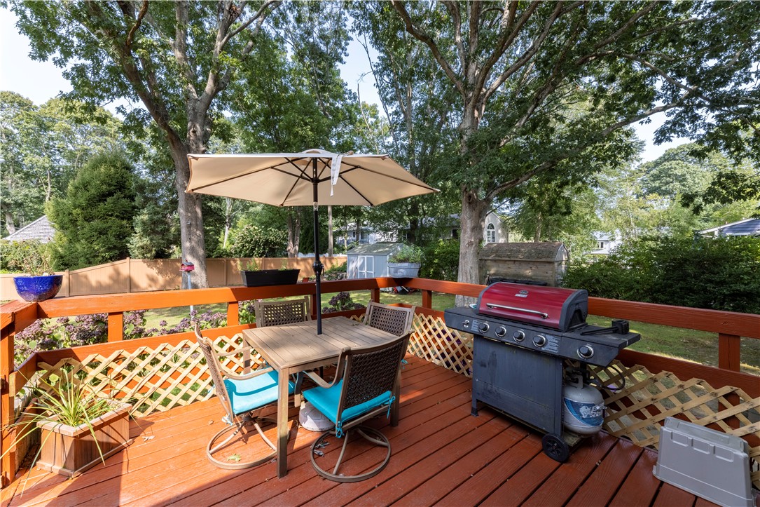 7 Checkerberry Road Narragansett, RI 02882 - Photo 9 of 14 Gallery Image 9