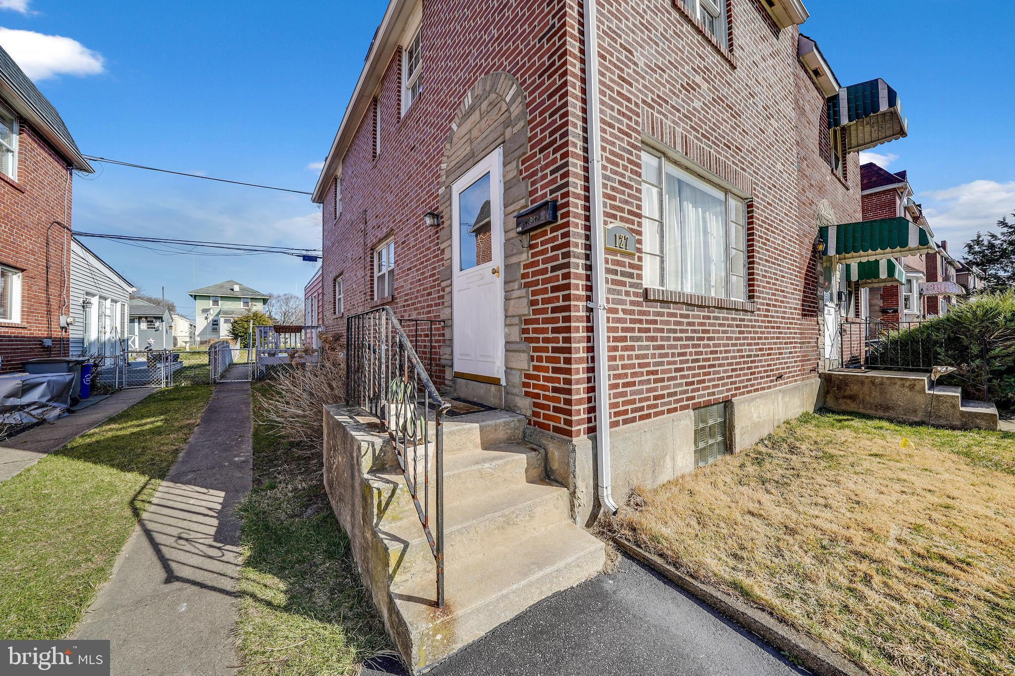 127 West Garrison Road Brookhaven, PA 19015 - Photo 2 of 14 Gallery Image 2