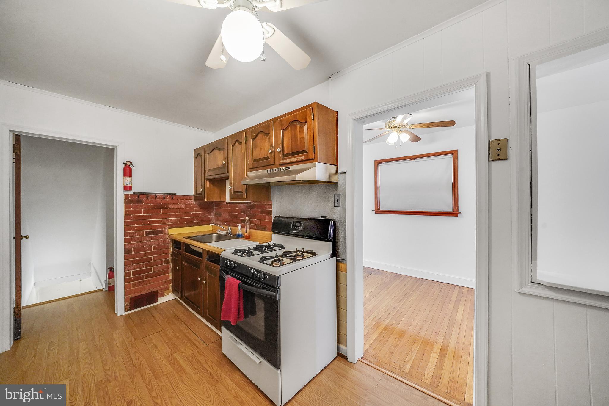 127 West Garrison Road Brookhaven, PA 19015 - Photo 5 of 14 Gallery Image 5