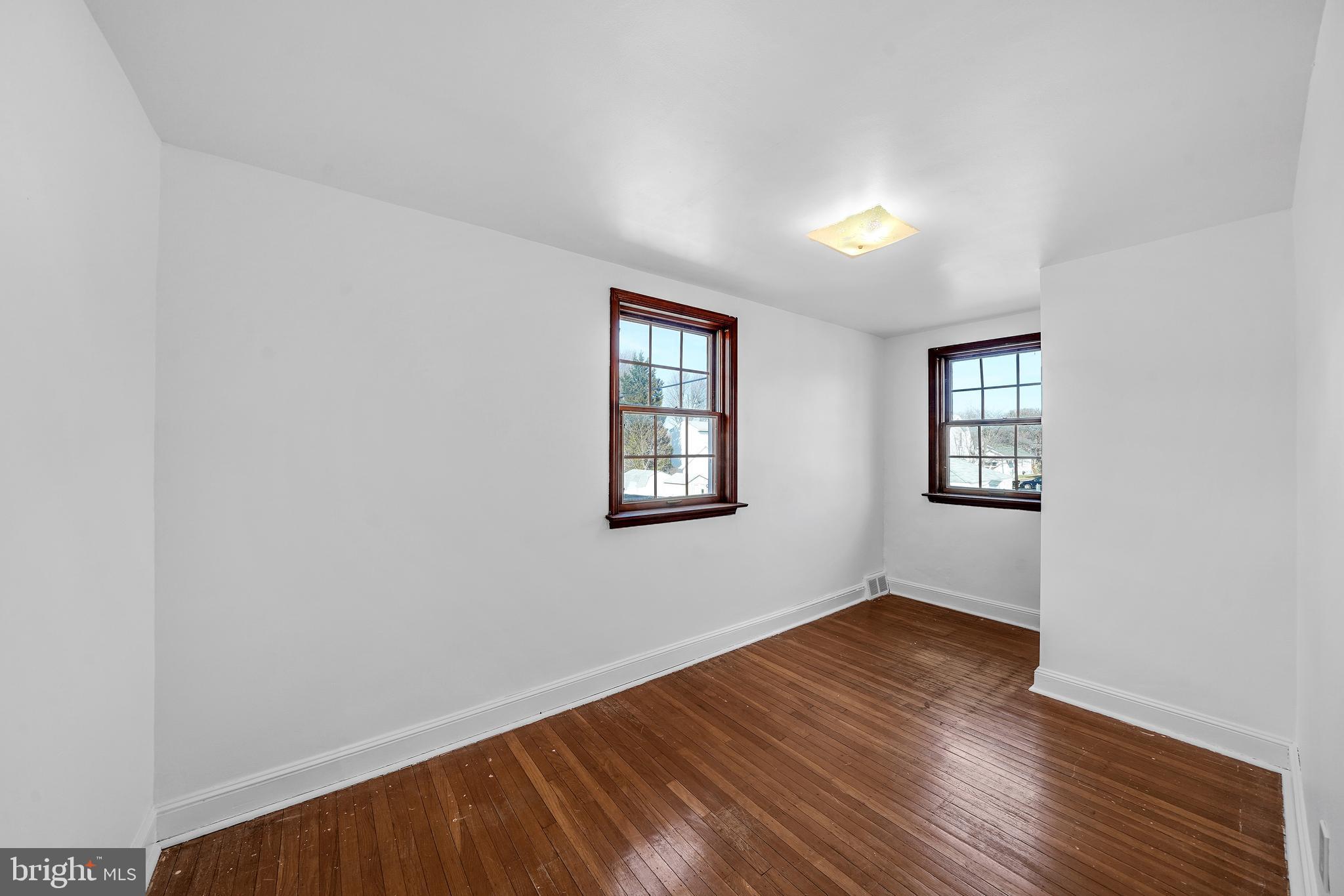 127 West Garrison Road Brookhaven, PA 19015 - Photo 8 of 14 Gallery Image 8