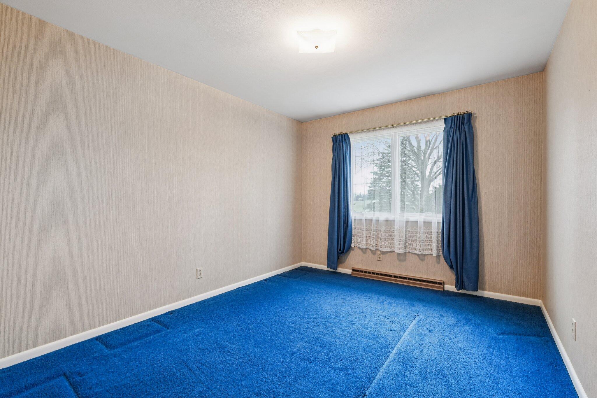 558 Horns Corners Road Cedarburg, WI 53012 - Photo 20 of 23 Bedroom 3