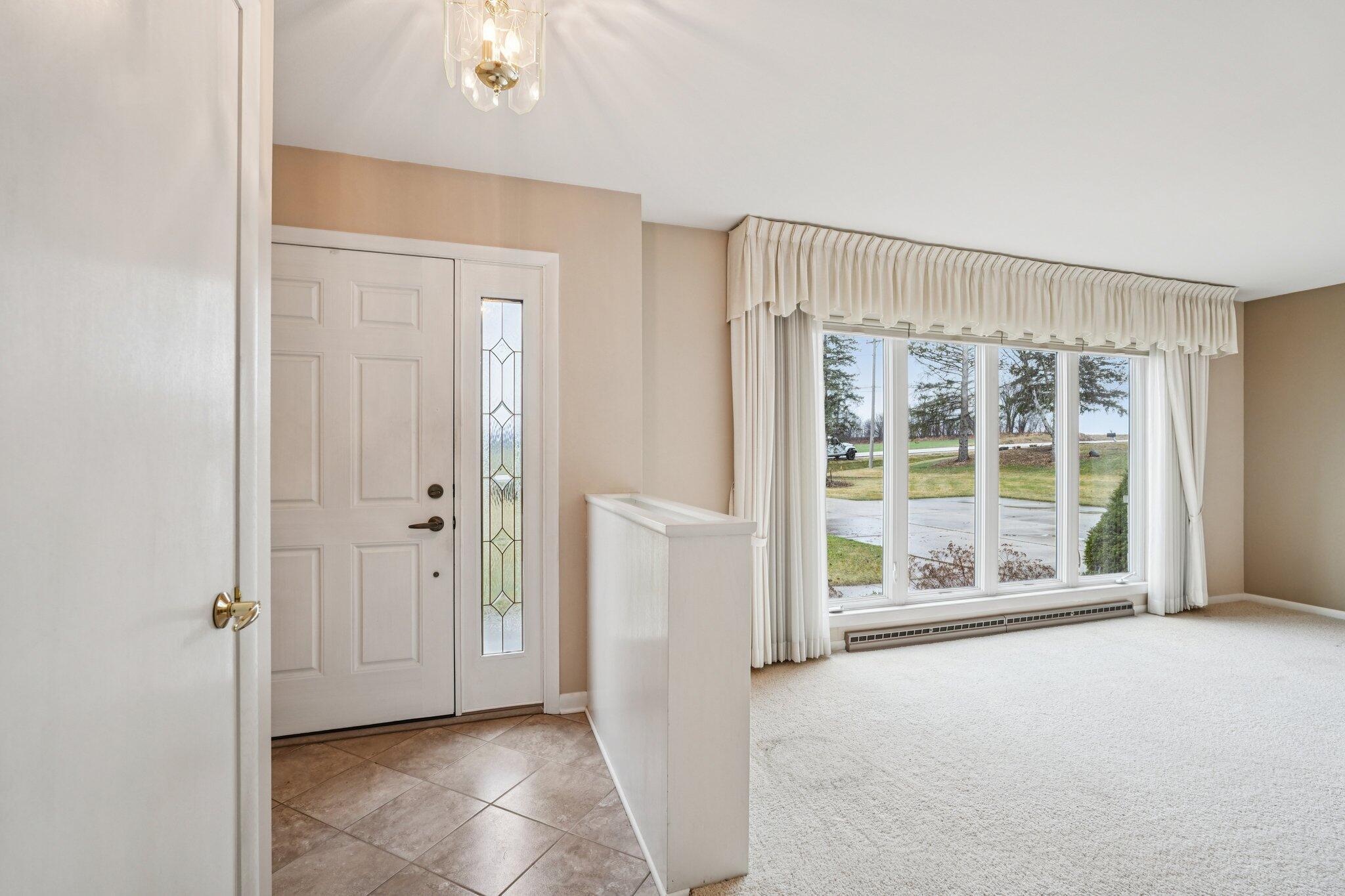 558 Horns Corners Road Cedarburg, WI 53012 - Photo 2 of 23 West facing BIG window