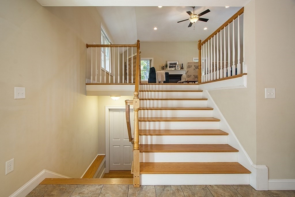 8 Rangeway Road Billerica, MA 01862 - Photo 11 of 34