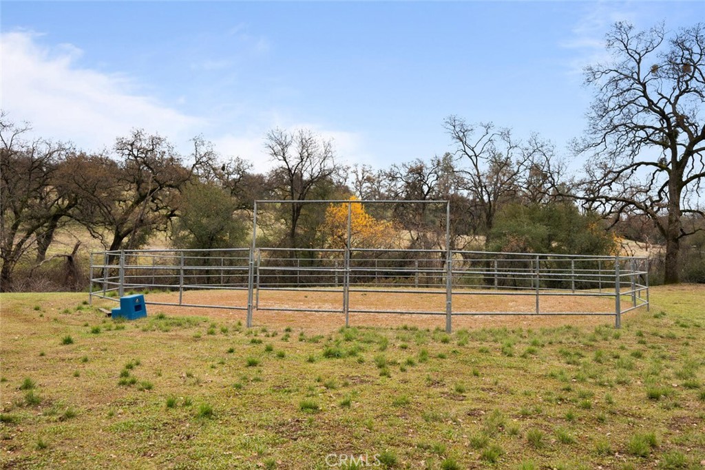 3576 Dry Creek Road Oroville, CA 95965 - Photo 64 of 75 a view of yard with wooden fence